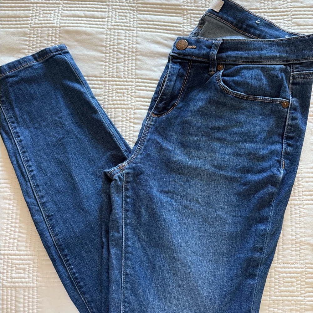 Loft, Size 6, Modern Skinny, Medium Wash